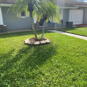 Modern And Stylish 10 Minutes From Mco Airport , Orlando United States