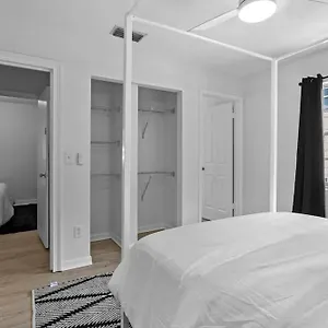 Zebra House - Close 2 Tampabay Has To Offer , Tampa United States